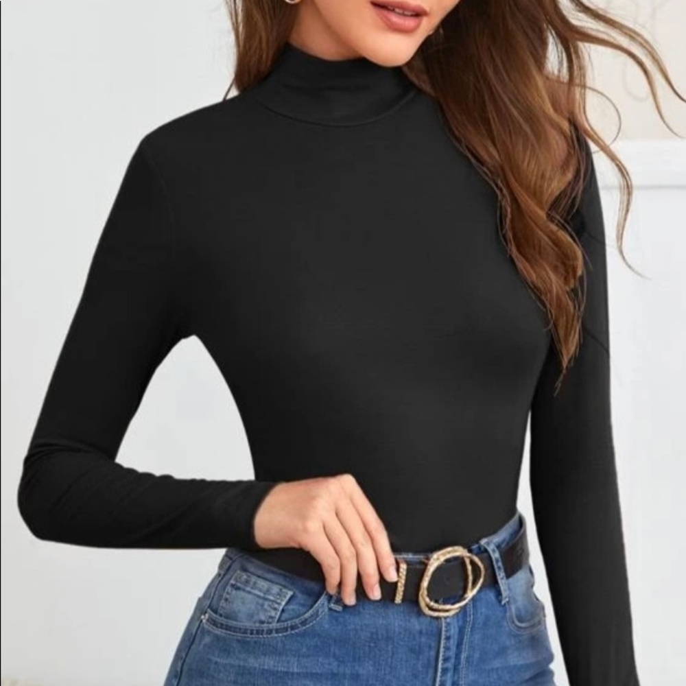 Black turtleneck long sleeve top